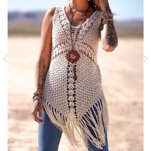 🚫SOLD 🏆HP Three Bird Nest Crochet Tunic